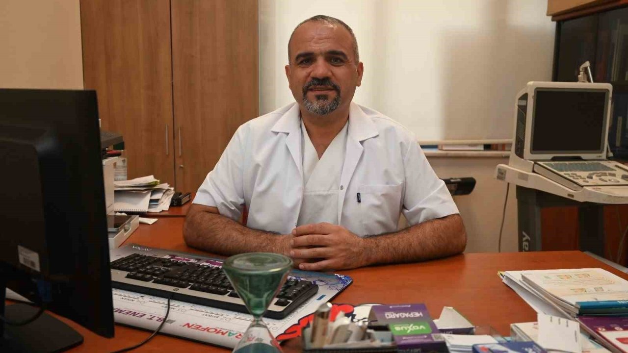 Denizli'de 39 Yaşındaki Hastanın Midesinden Pil Çıkarıldı