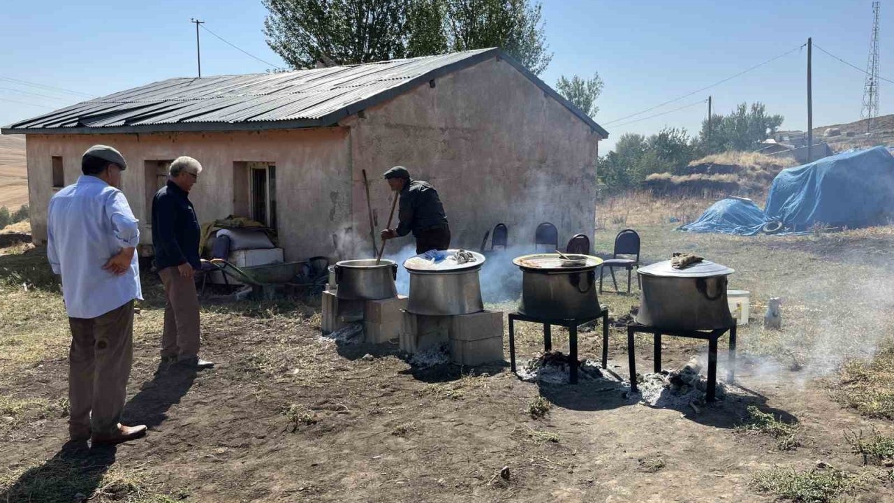 Kars’ın 30 Yıllık Düğün Aşçısı: Gürbüz Yaprak Lezzeti