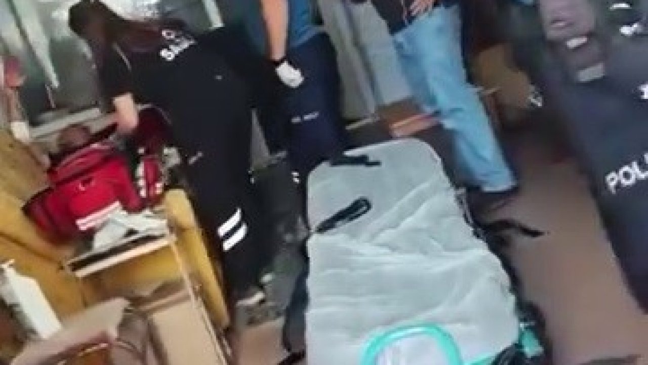 Erzurum'da Korkunç Olay: Annesini Rahatsız Ettiği İddiasıyla Ev Sahibini Bıçakladı