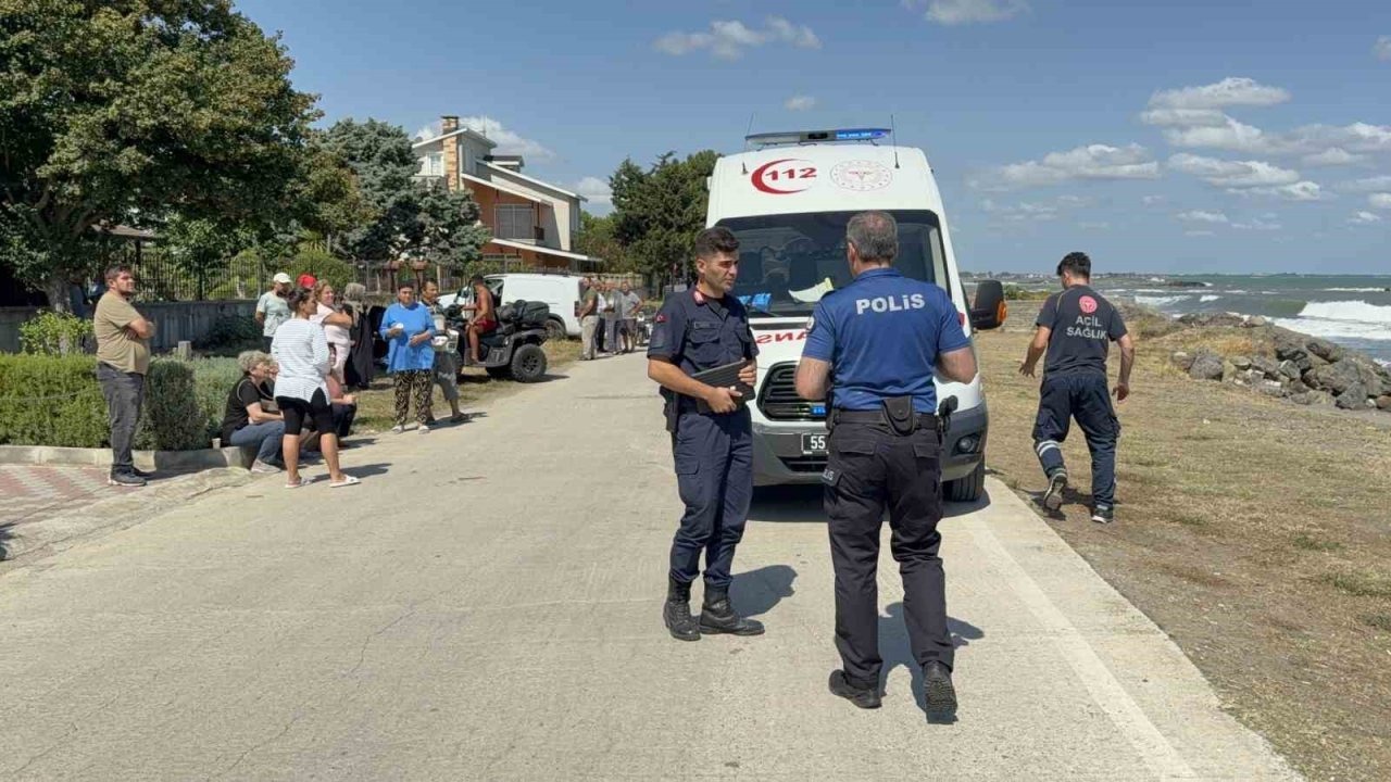 Samsun'da Boğulma Tehlikesi Geçiren Adam Kurtarıldı