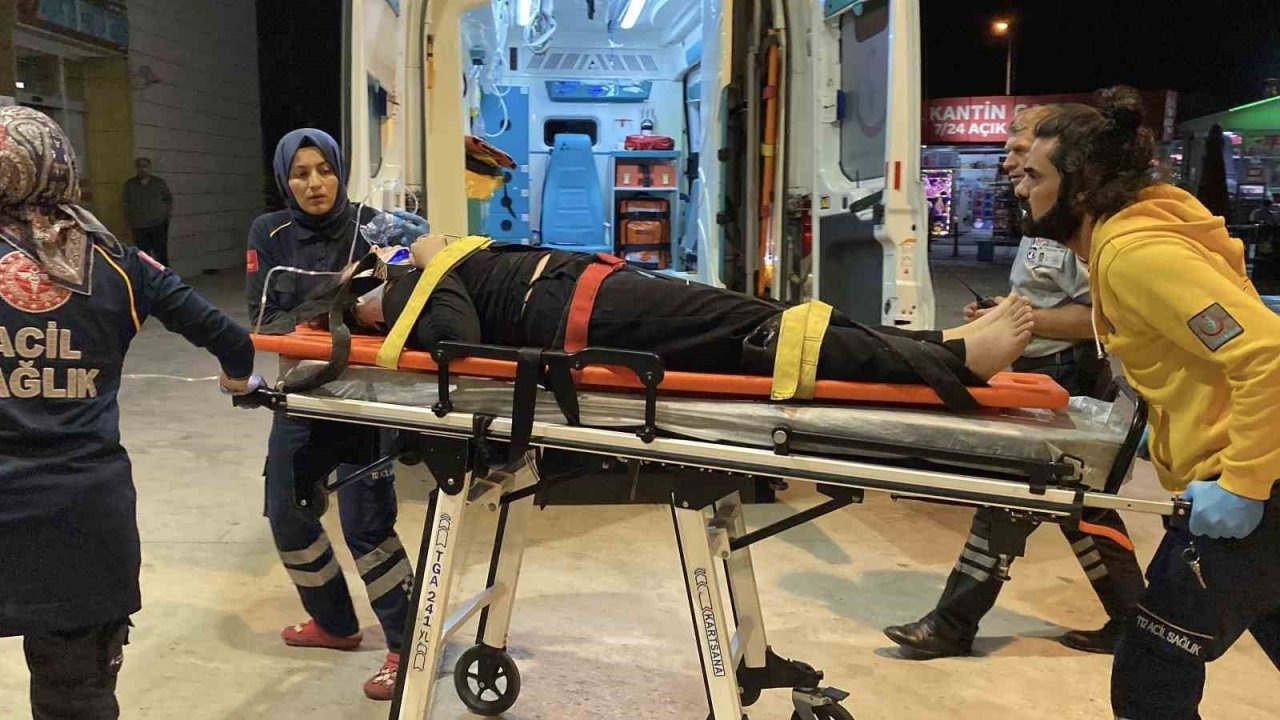 İnegöl'de Genç Kız Pencereden Düştü, Durumu Ağır