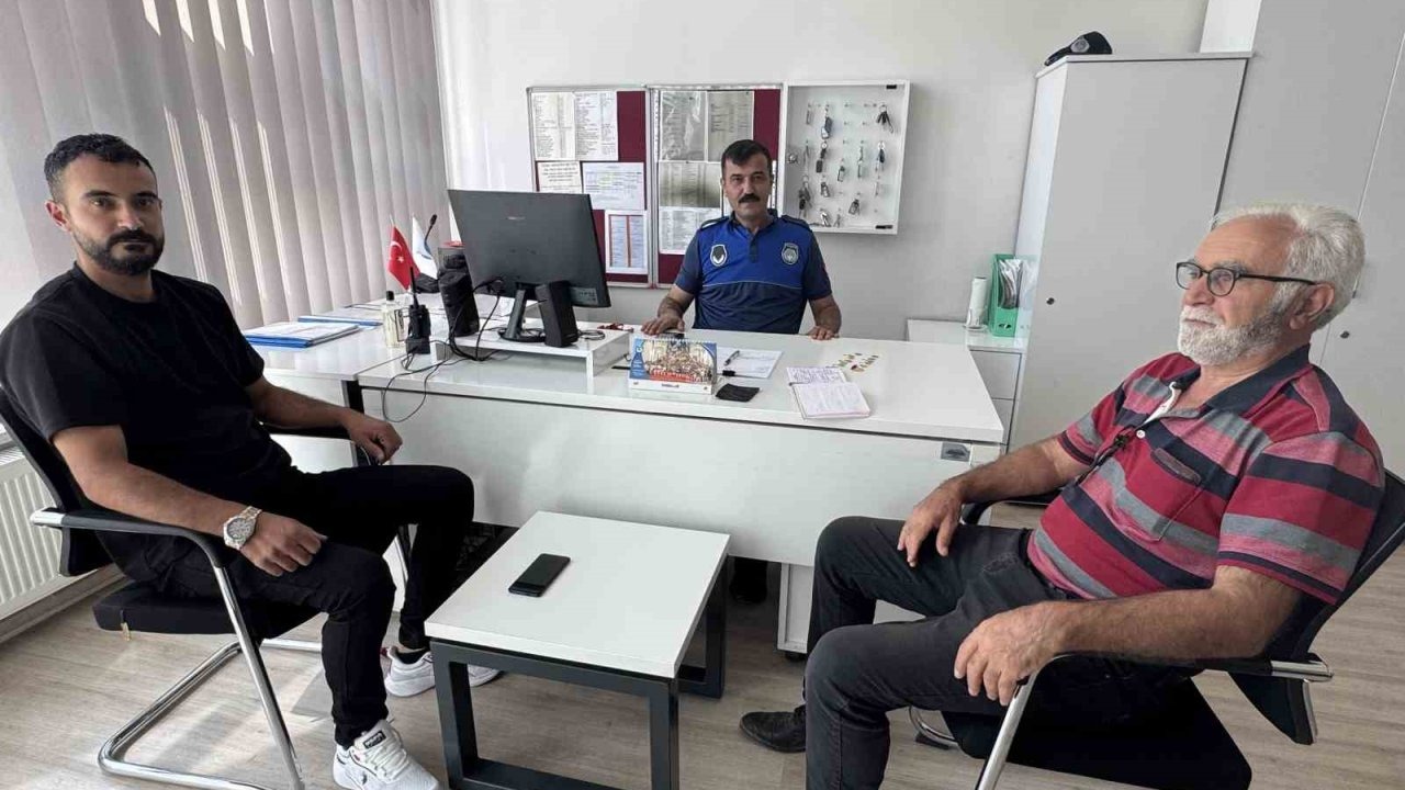 Çorum'da Örnek Davranış: Dürüst Vatandaş Sahibine Altınlarını Ulaştırdı