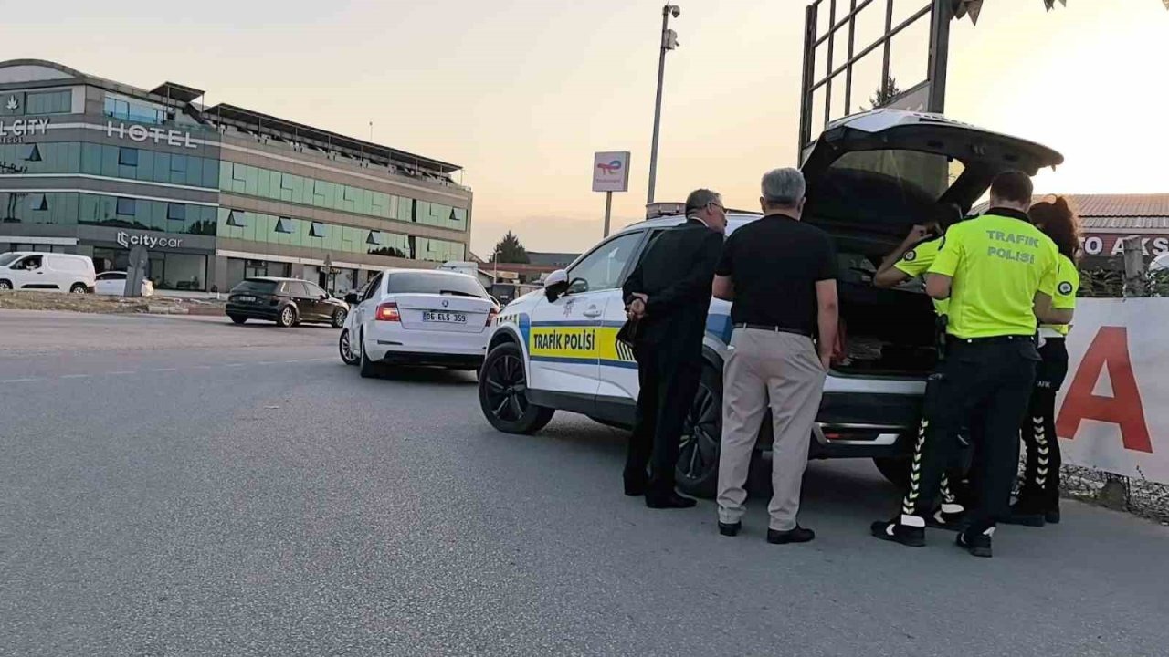 Bursa'da Çakarlı Araç Sürücüsüne Ağır Ceza