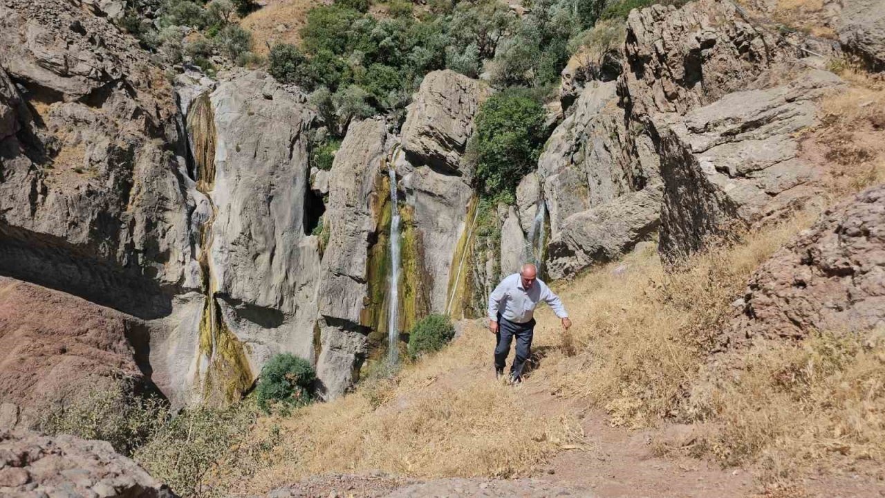 Hakkari'nin Gizli Cenneti: Marînüs Şelalesi