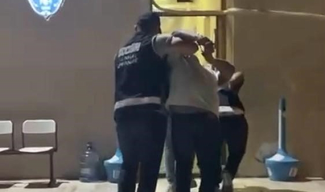 Çeşme'de Eğlence Mekanında Silahlı Kavga: 2 Yaralı