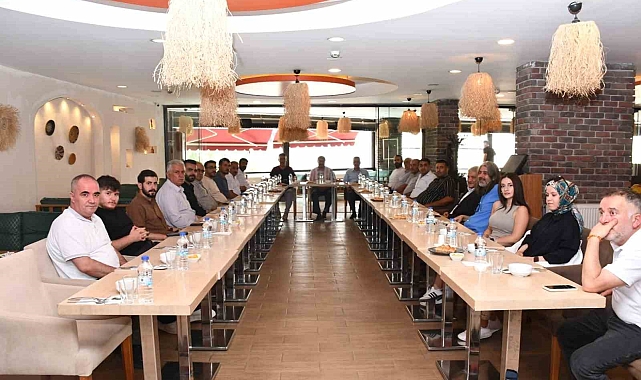 Patnos Belediye Başkanı Gazetecilerle Buluştu: "Basın, Halkla Kurduğumuz Köprünün En Güçlü Ayağıdır"