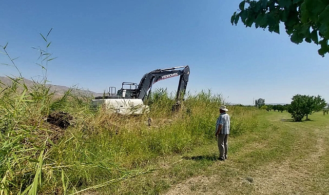 Tuzluca'da Sulama Kanalları Temizleniyor: Tarımsal Verimlilik Artıyor