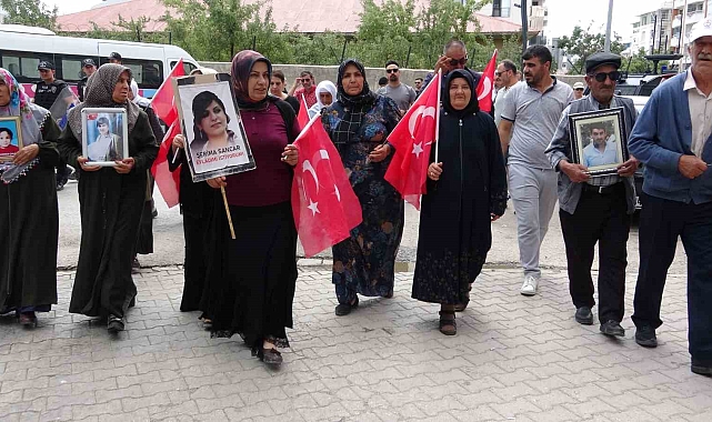 Van'da Evlat Nöbeti 107. Haftasında: Ailelerden Sessiz Eylem ve DEM Parti'ye Tepki