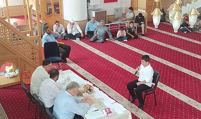 Van'da Kur'an Kursu Öğrencileri Arası Hadis ve Sure Ezberleme Yarışması Düzenlendi