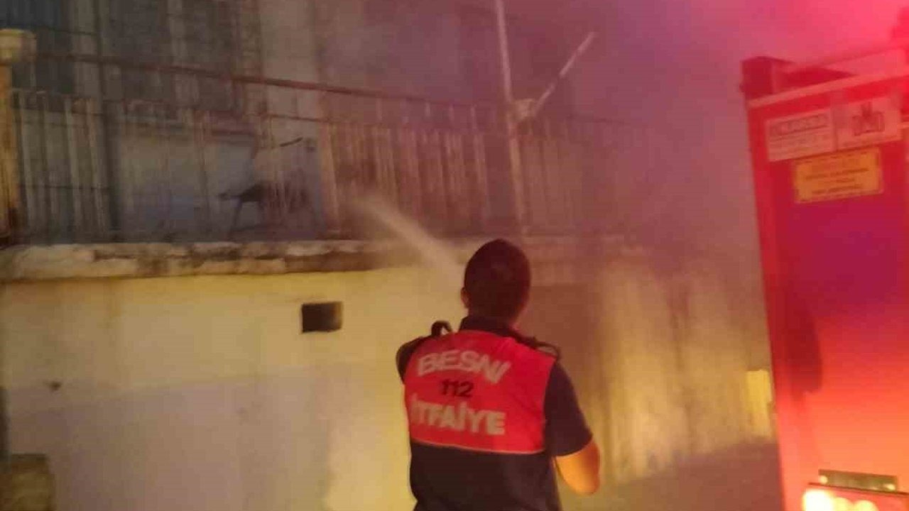 Adıyaman Besni'de Ev Yangını Korkuttu