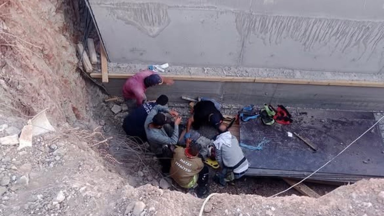 Hatay'da Temel Kuyusuna Düşen Adam İtfaiye Tarafından Kurtarıldı