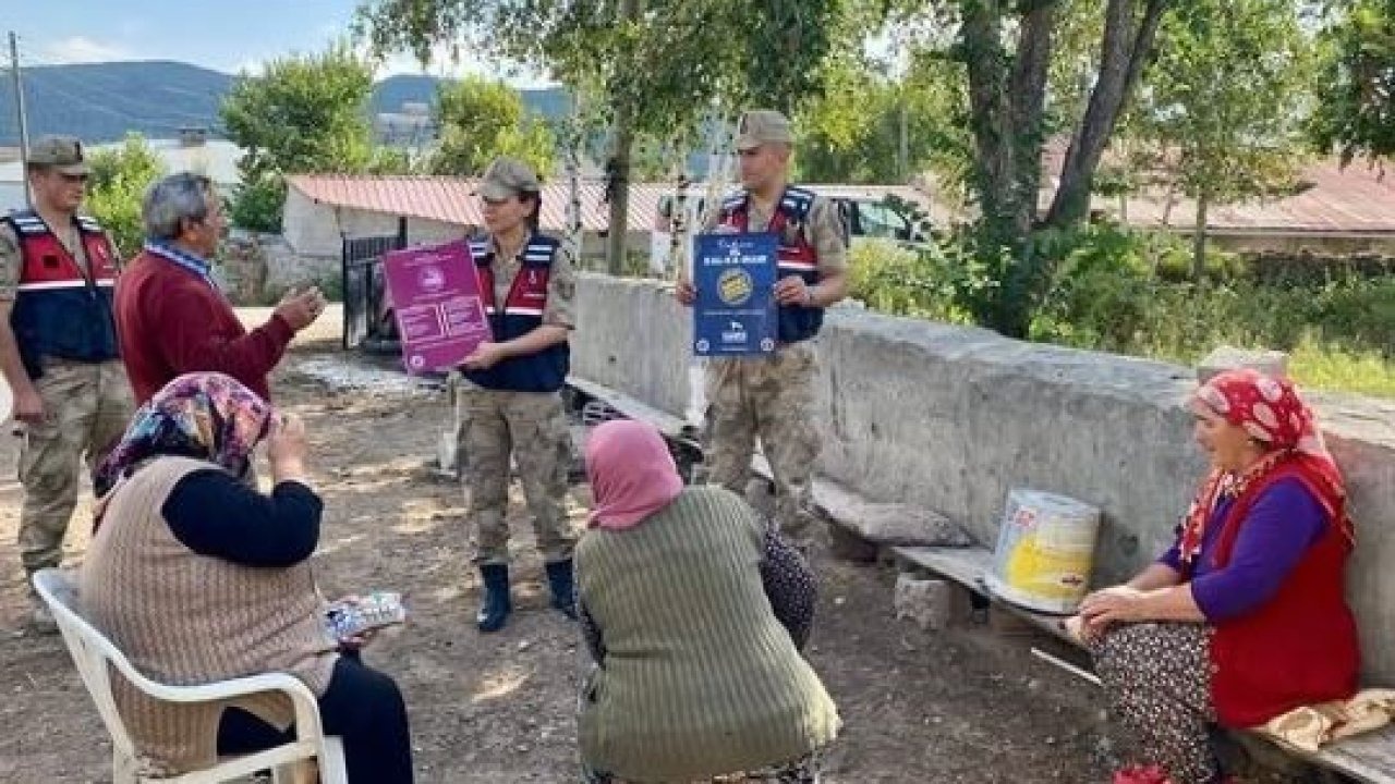 Ardahan'da Jandarmadan Kadınlara KADES Eğitimi