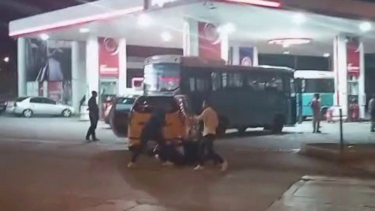 Erzurum'da Bıçaklı Kavga: 3 Yaralı