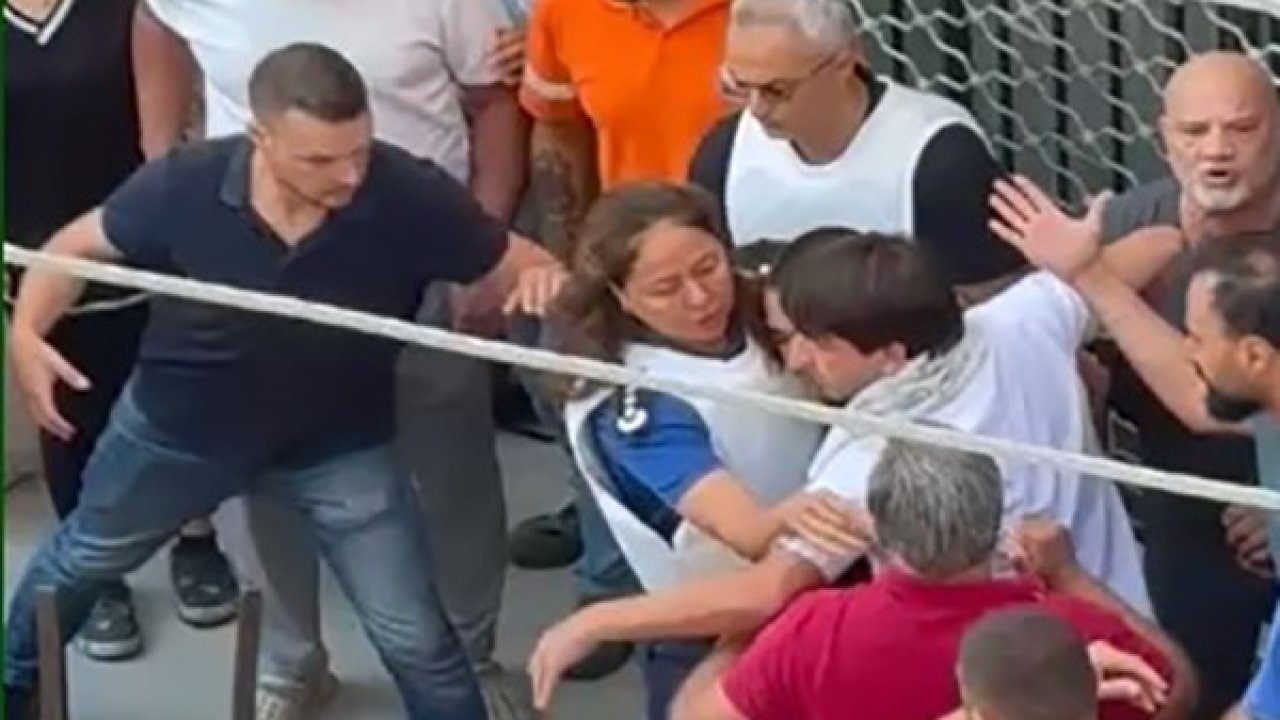 İzmir'deki Saldırgan Linç Edilmek İstenince Polis Kurtardı
