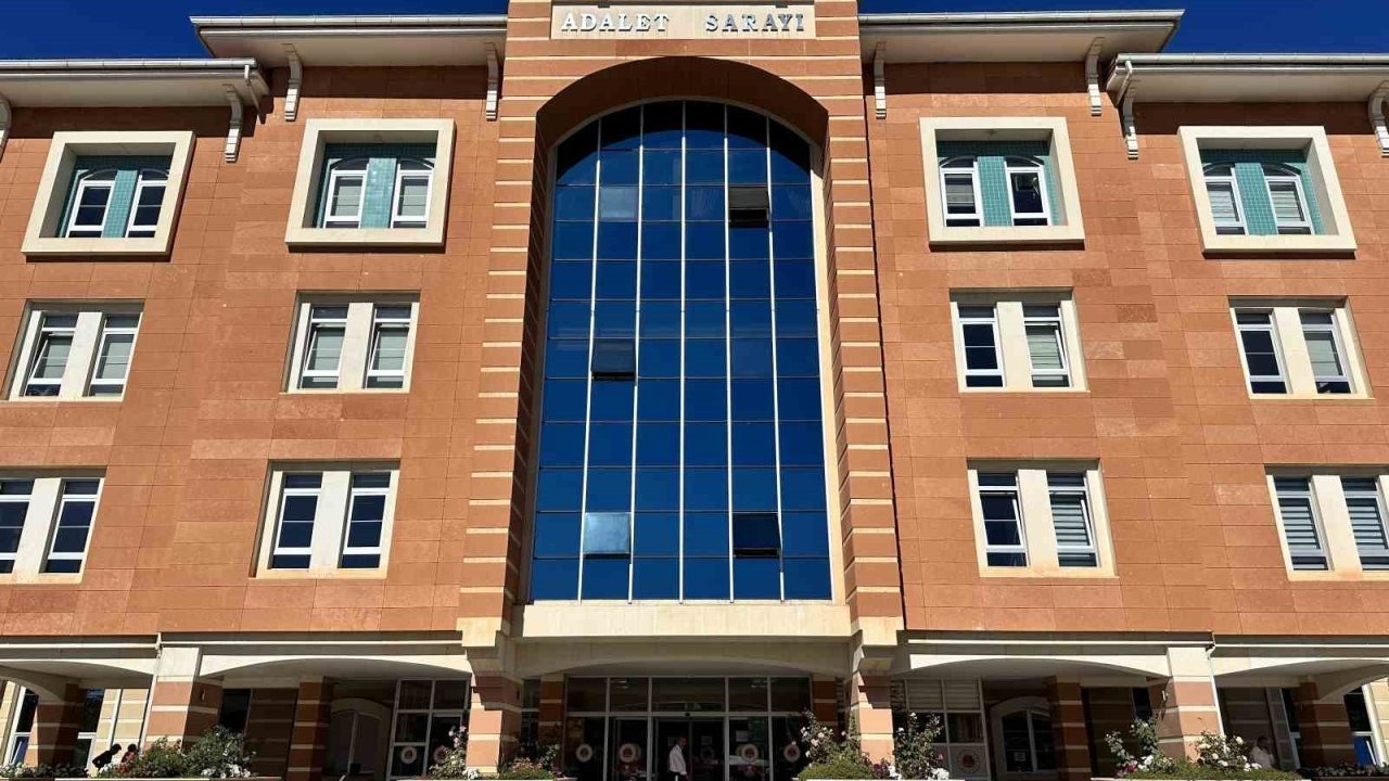 Kastamonu'da Cinayet Davası: Sanık, Ölen Kişinin Kendilerine Ateş Ettiğini İddia Etti