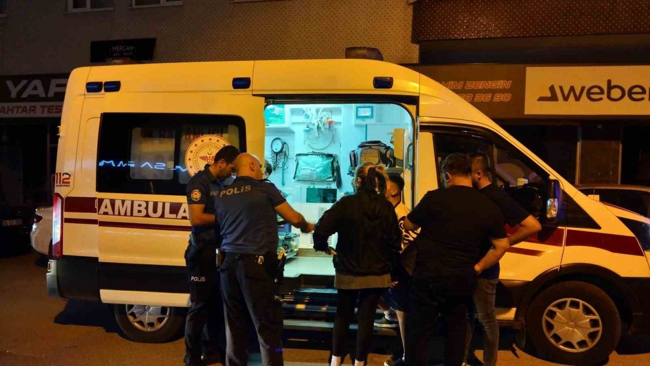 Bafra'da Kapıyı Açan Çocuğa Bıçaklı Saldırı