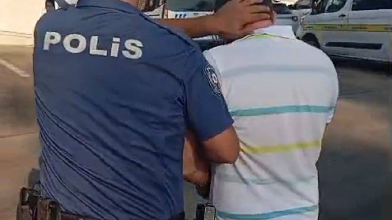 Adana'da Çeşitli Suçlardan Aranan İki Hükümlü Yakalandı