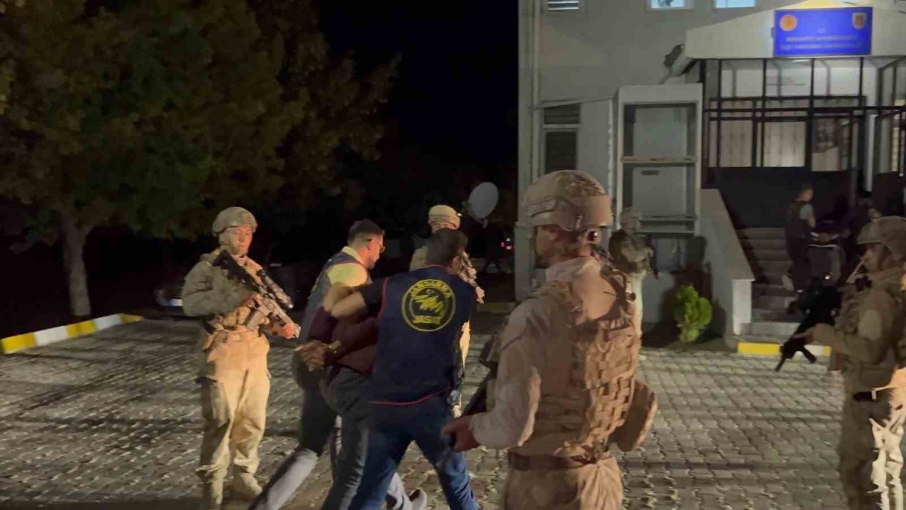 Muradiye'deki Kavganın Firari Şüphelileri Yakalandı