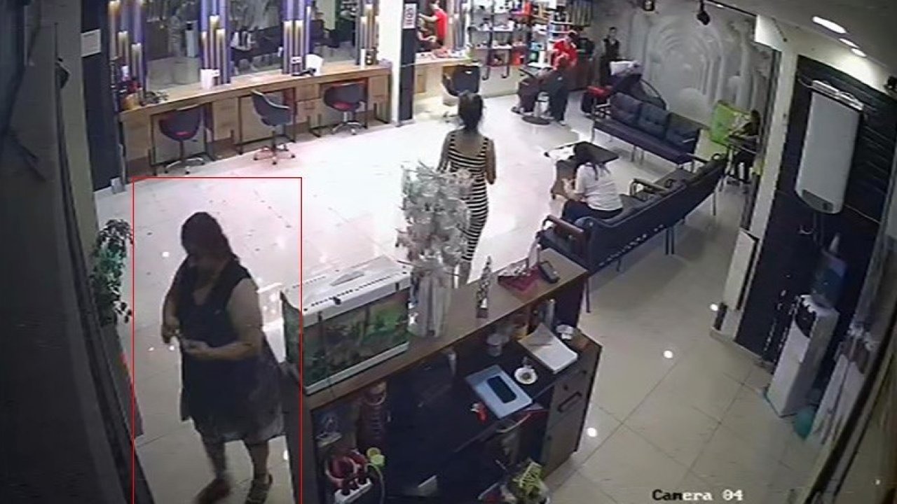 Kuaförde 5 Bin TL'lik Hizmet Aldı, Sigara Bahanesiyle Kaçtı