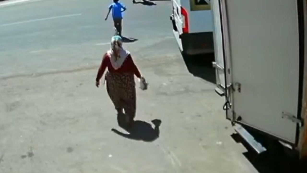 Kahramanmaraş'ta Kepçe İki Kardeşe Çarptı: Bir Ölü, Bir Yaralı
