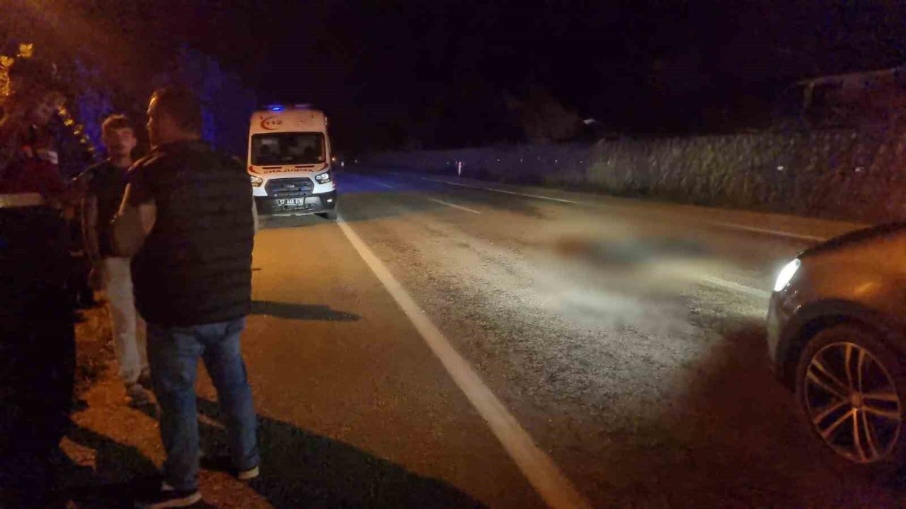 Otomobilin çarptığı yaşlı adam hayatını kaybetti