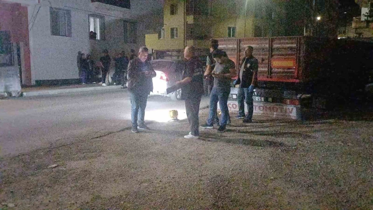 Çorum'da Ev Kurşunlandı: İki Genç Kız Aranıyor