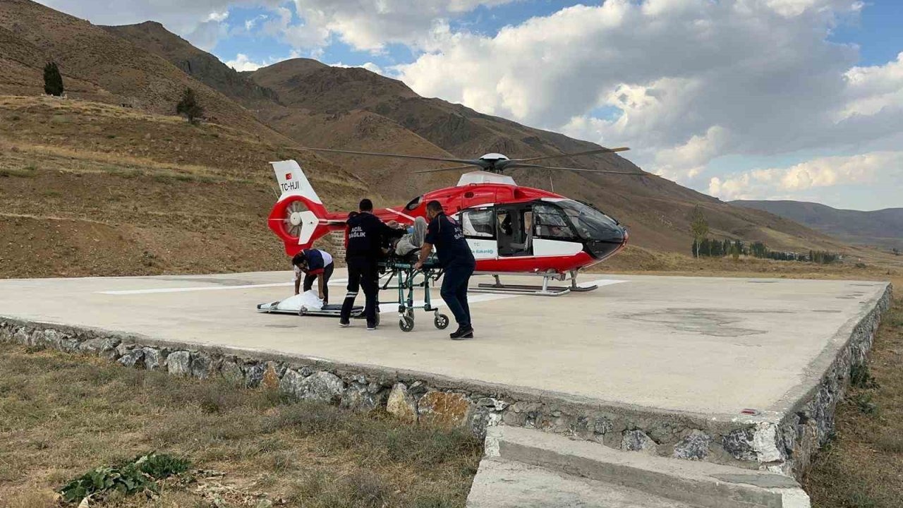 Van'da Hasta Tahliyesi: 77 Yaşındaki Hasta Ambulans Helikopterle Sevk Edildi