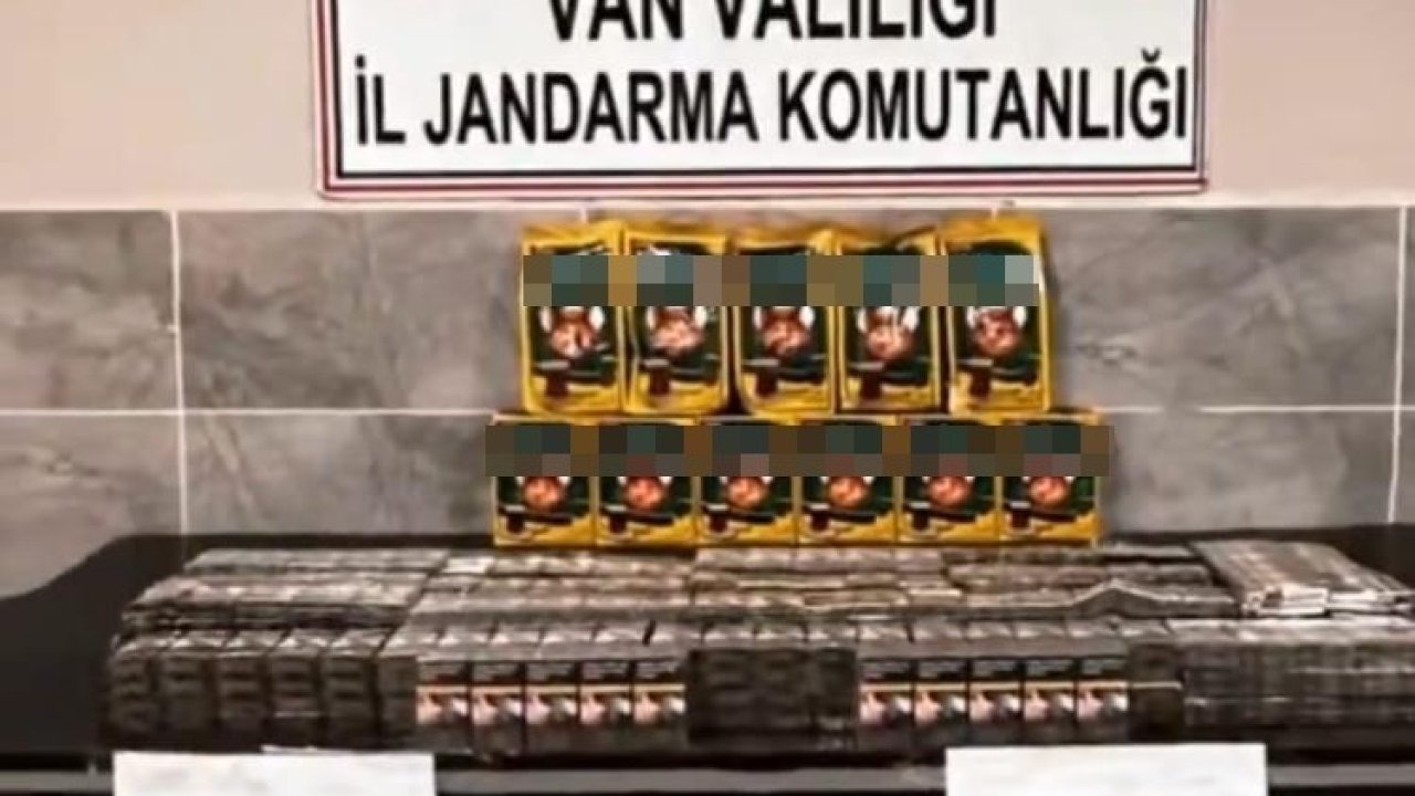 Van’da İki Otomobilden 720 Paket Kaçak Sigara Çıktı
