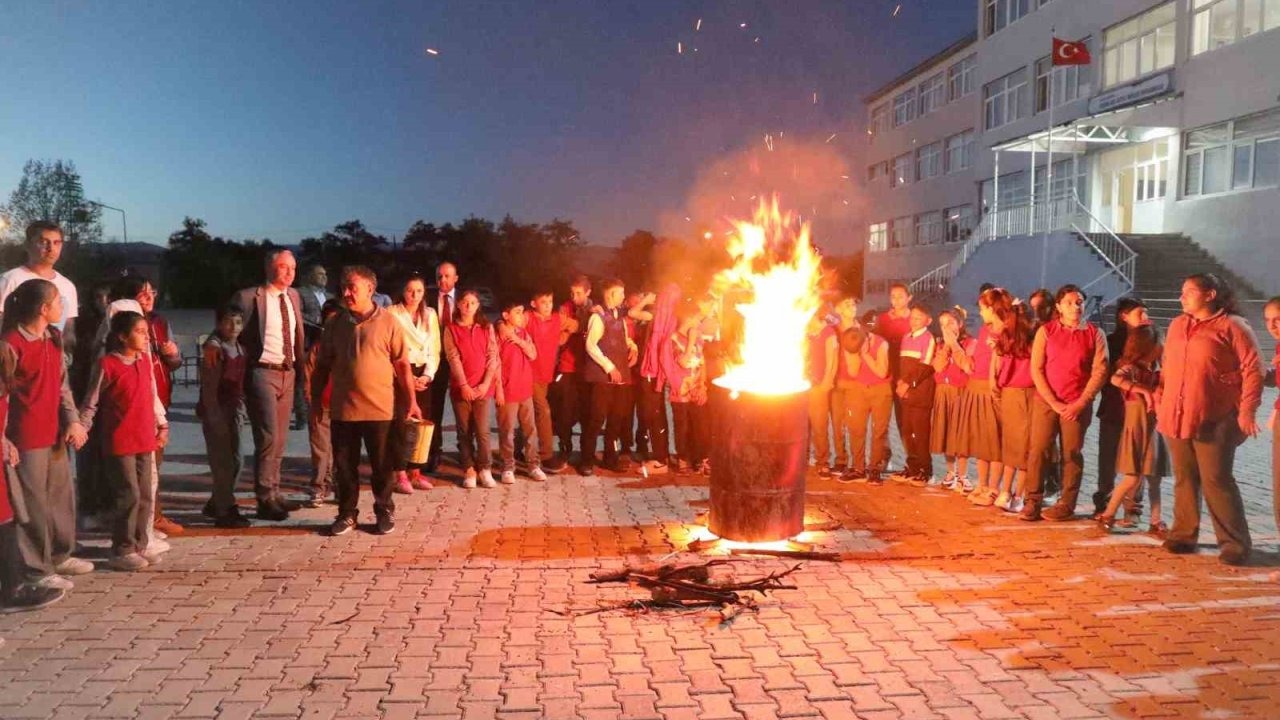 Ağrı'da "Okulum Beni Bekler" Projesiyle Öğrenciler Eğitime Bağlanıyor