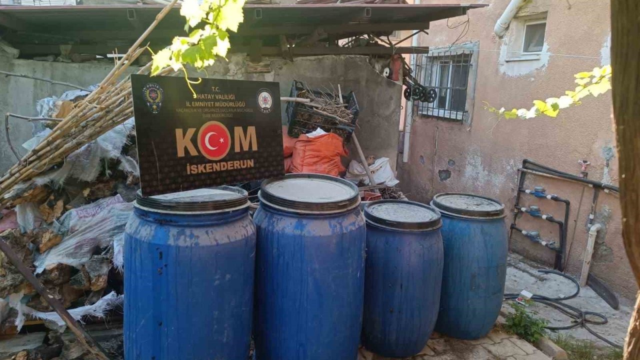 Arsuz'da 2 Ton 450 Litre Sahte İçki Ele Geçirildi