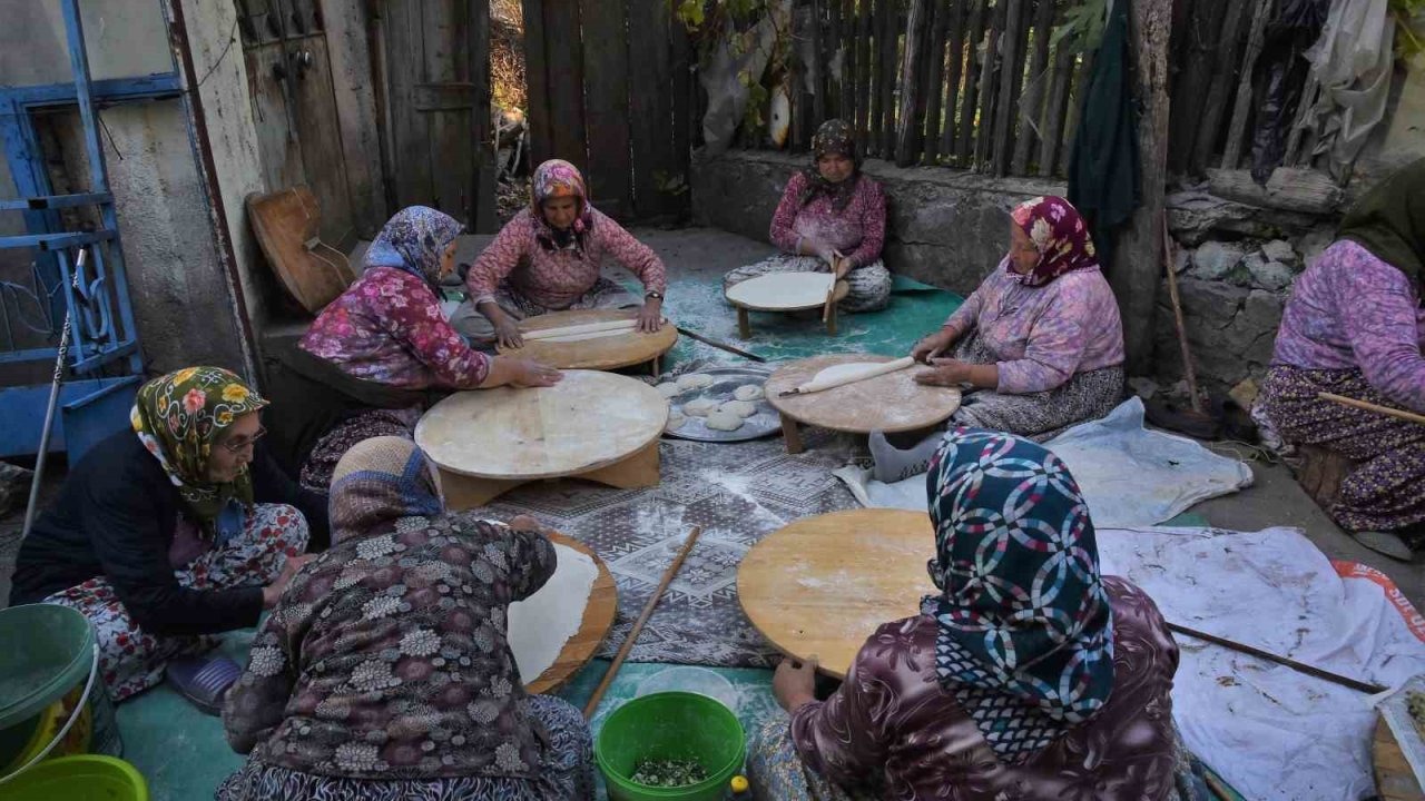 İmece Geleneği Kış Hazırlıklarıyla Yaşıyor