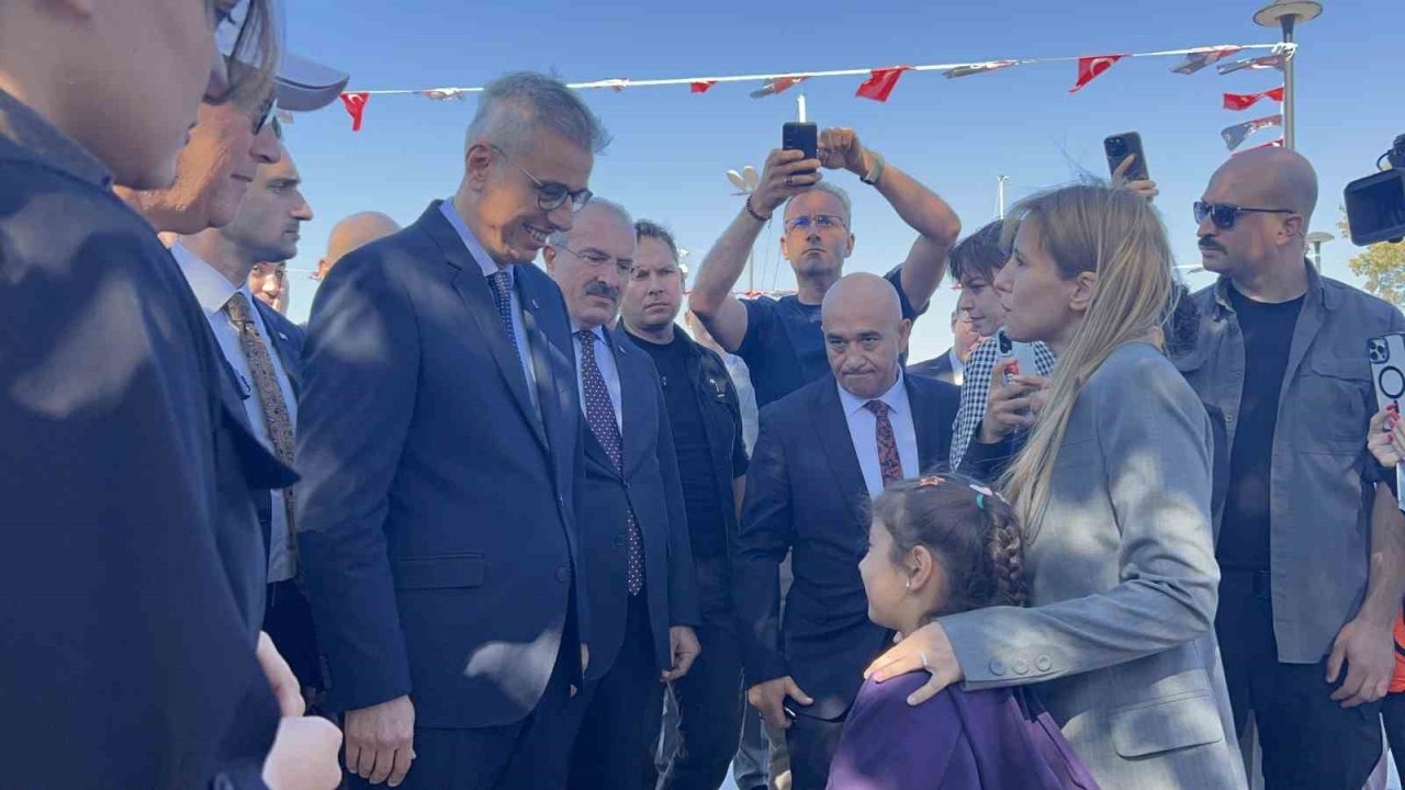 7 Yaşındaki 'Sağlık Elçisi' Yağmur, Babası ve Dayısına Sigarayı Bıraktırdı