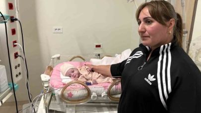 Erzurum Şehir Hastanesi'nden Mucize: 25 Haftalık Doğan Bebek, 180 Gün Sonra Ailesine Kavuştu