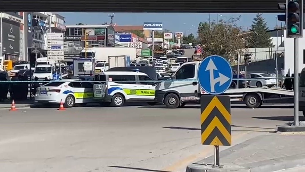 Ankara’da Korkunç Kaza: Yolun Karşısına Geçen Adam Beton Mikserinin Altında Kaldı