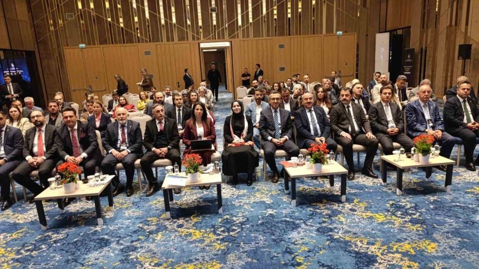 Erzurum'da "Dönüşen Çalışma Hayatı" Paneli: Yeşil ve Dijital Dönüşüm Masaya Yatırıldı