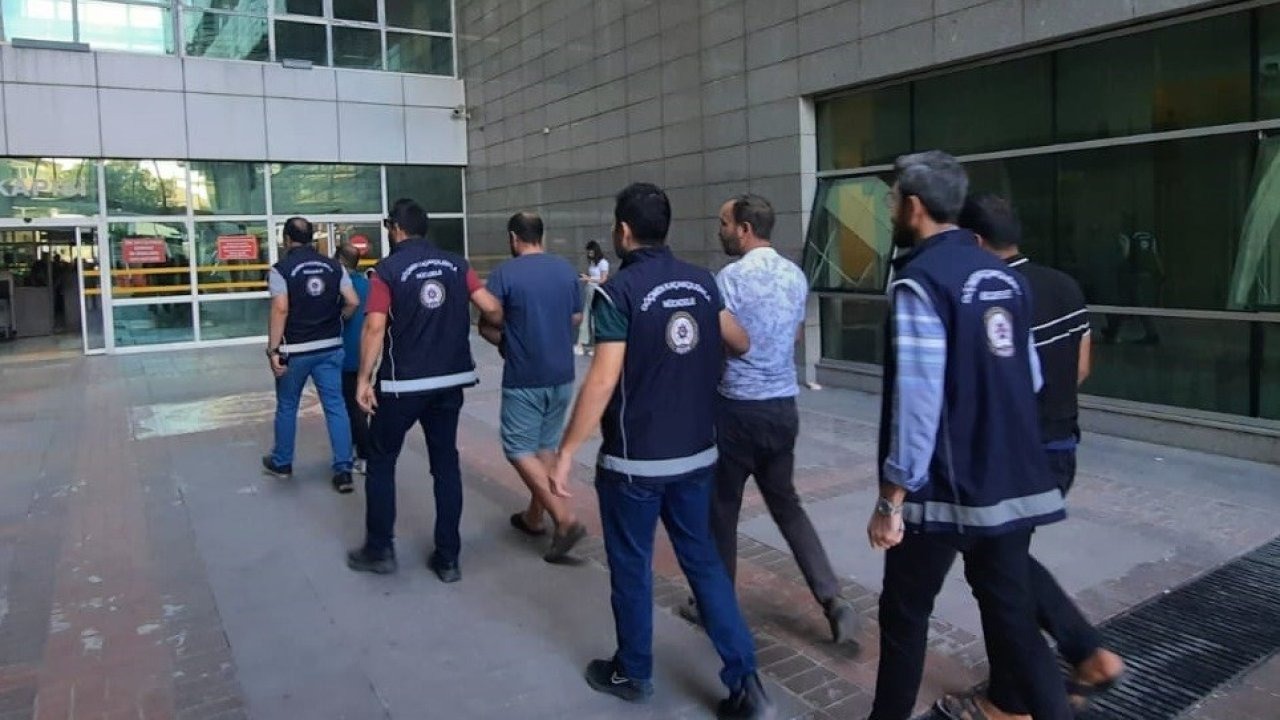 Mersin’de Göçmen Kaçakçılığı Operasyonu: 4 Organizatör Tutuklandı