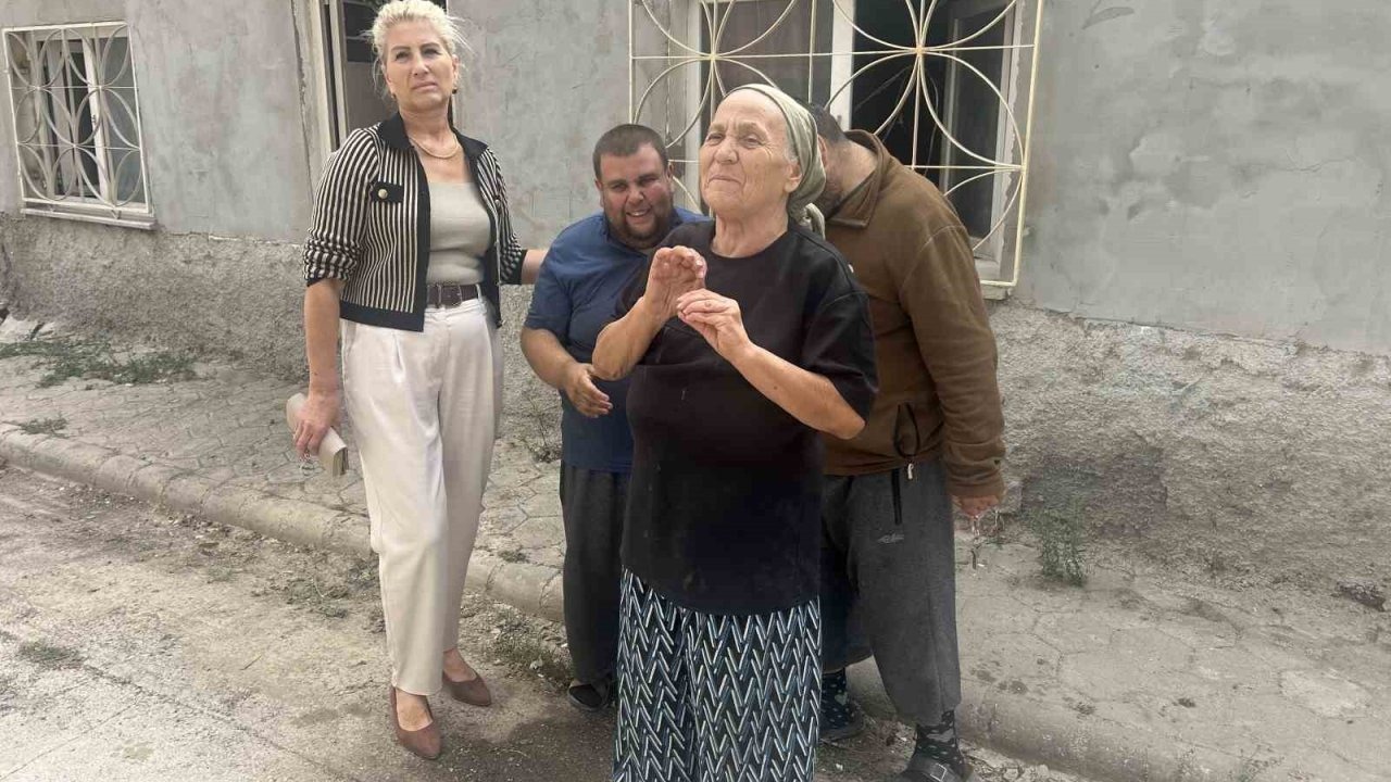 Yürek Burkan Olay: Anne ve Engelli İki Oğlunun Yaşadığı "Çöp Ev" Temizlendi