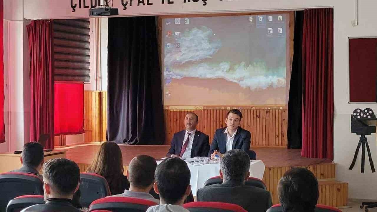 Çıldır'da Taşımalı Eğitim ve Yol Güvenliği Toplantısı Yapıldı
