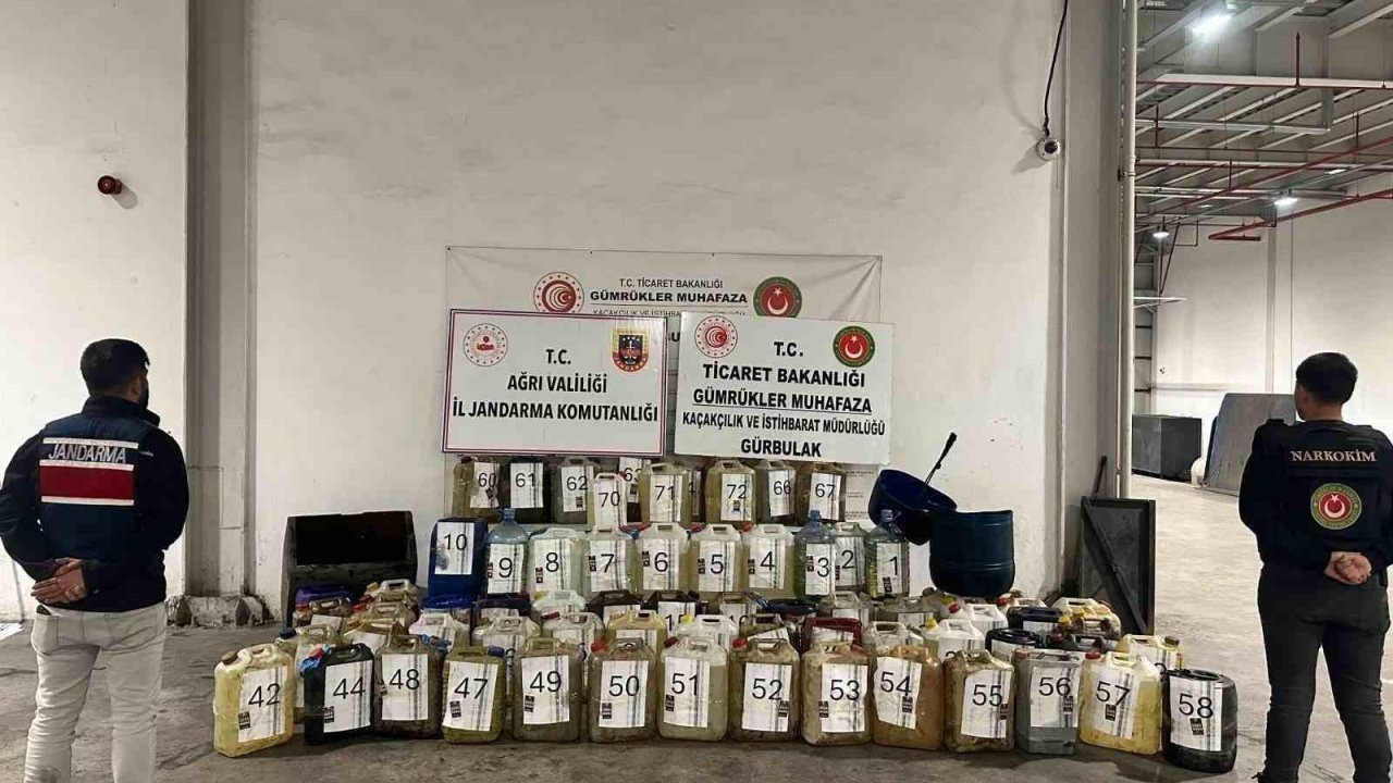 Ağrı'da Dev Uyuşturucu Operasyonu: Yolcu Otobüsünde 1 Ton 167 Kilogram Sıvı Metamfetamin Ele Geçirildi
