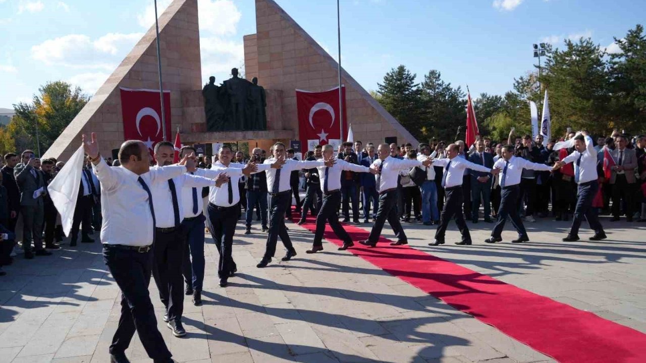 Atatürk Üniversitesi 2025-2026 Akademik Yılı, YÖK Başkanı Prof. Dr. Erol Özvar’ın Katılımıyla Açıldı