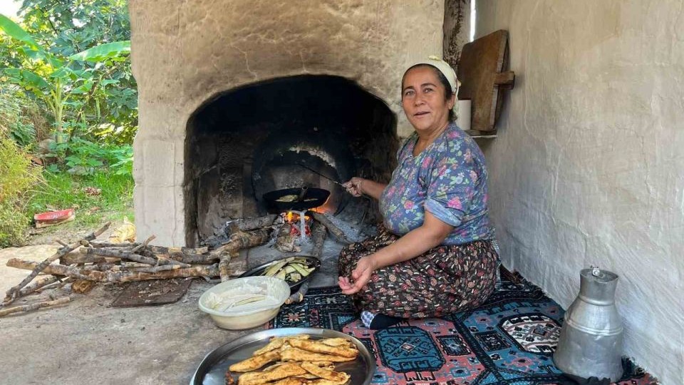 Aydın İncirliova'nın Gözde Lezzeti: Eğrek Mahallesi'nde "Patlıcan Balığı" Fenomeni