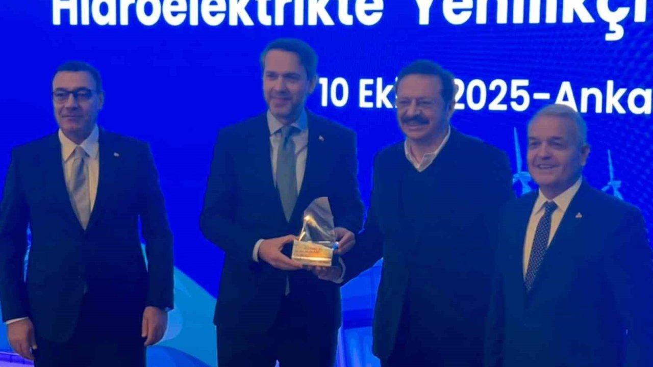 Bakan Bayraktar'dan Nükleer Vurgusu: "Sanayimiz Nükleer Enerjiden İstifade Etmeli"