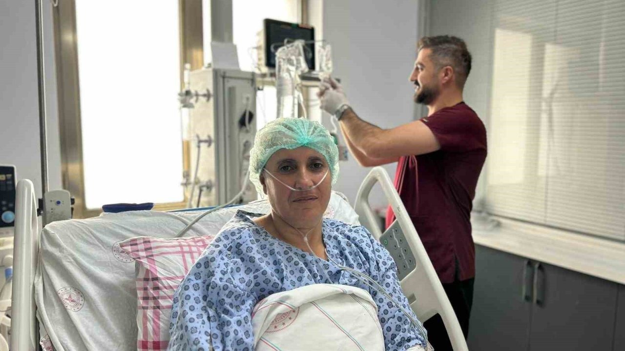 Beyin Kanaması Geçiren Hasta, Van'da Anjiyografi ile Ameliyatsız Tedavi Edildi