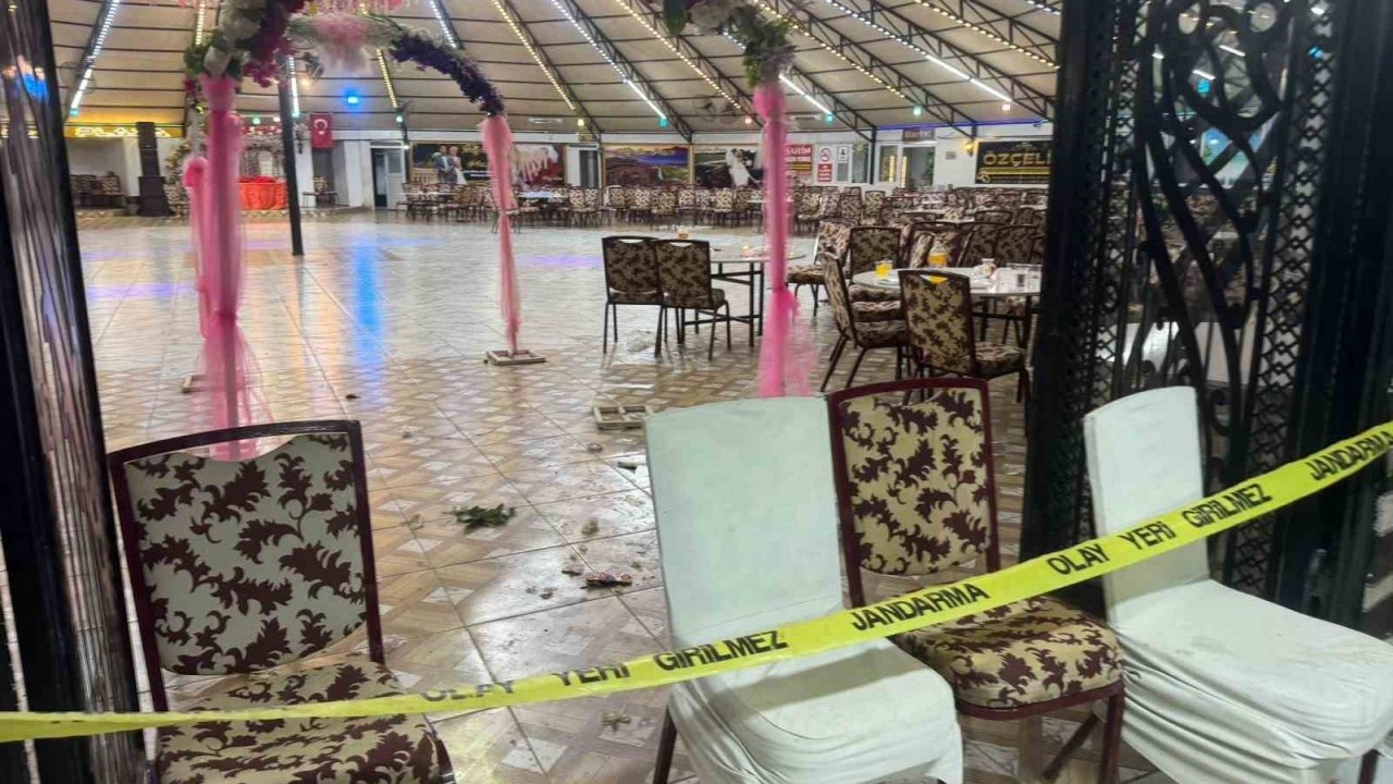 Birecik'te Düğün Kavgası Kanlı Bitti: 3 Yaralı, 1'inin Durumu Ağır