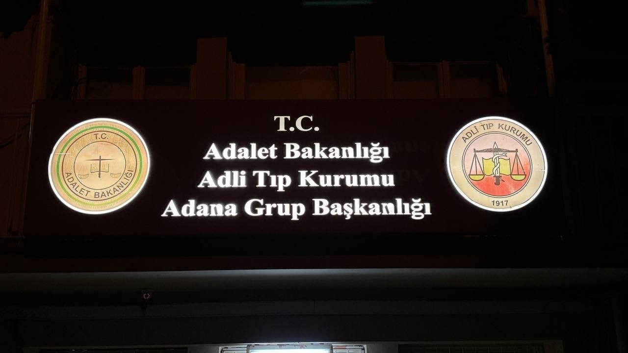 Cadde ortasında bıçaklı kavga: 1 ölü
