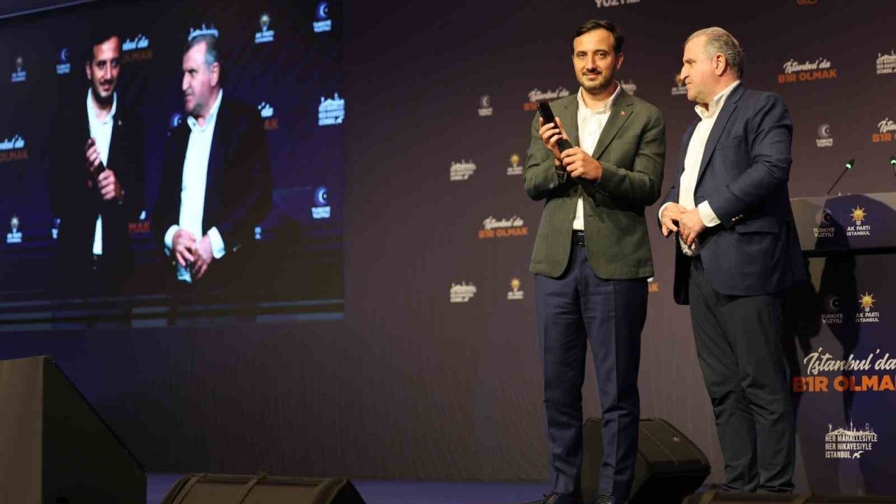 Cumhurbaşkanı Erdoğan'dan AK Parti İstanbul Teşkilatına "Aile Yılı" Vurgusuyla Tebrik Mesajı