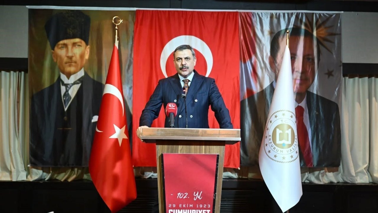 Cumhuriyetin 102. Yılı Kabul Töreni Vali Mustafa Çiftçi ve Eşi Ev Sahipliğinde Gerçekleşti