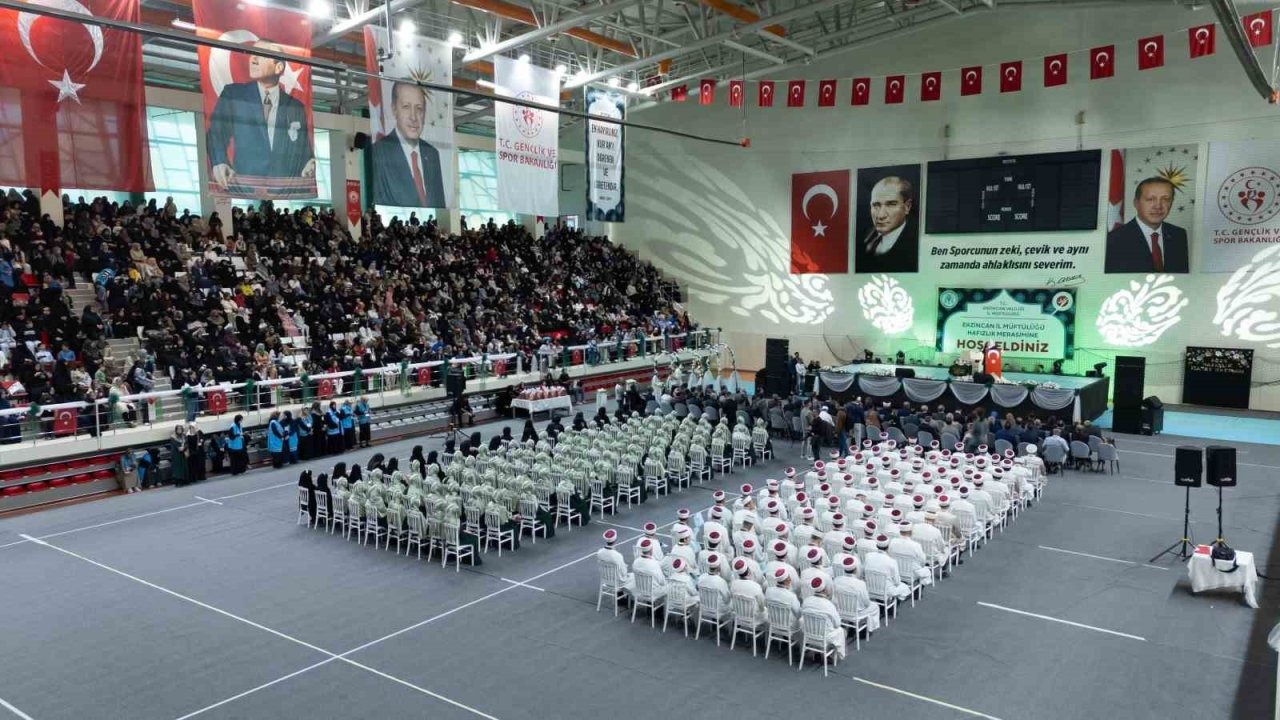 Erzincan'da 163 Hafız İçin Görkemli İcazet Töreni