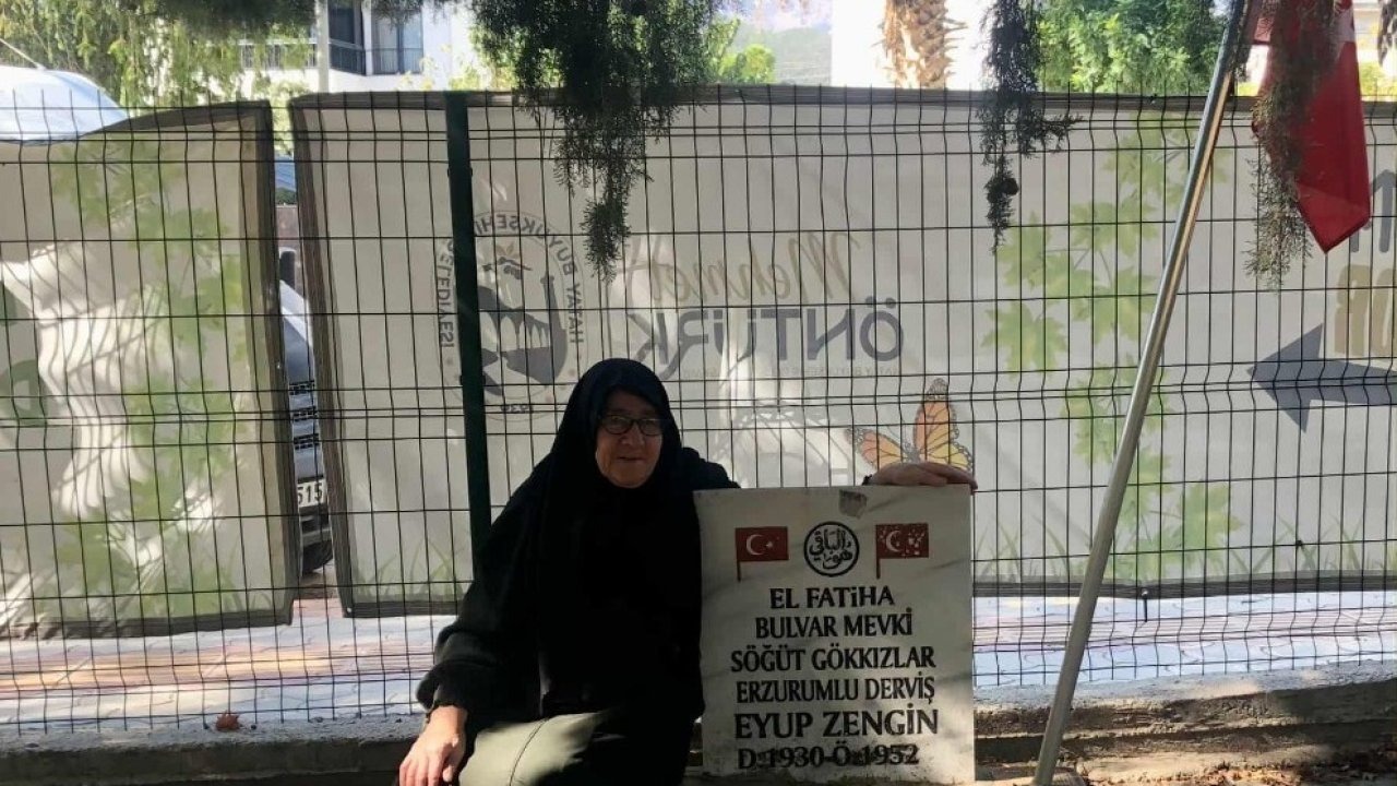 Erzurum’dan Hatay’a Vefa Ziyareti: Şehit Torunları Cumhuriyet Bayramı’nda Dedelerinin Kabrini Ziyaret Etti