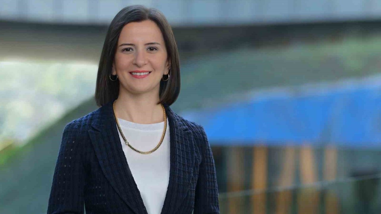Gençlerin Teknolojik Yetkinliği Yüksek, Finansal Farkındalığı Gelişime Açık